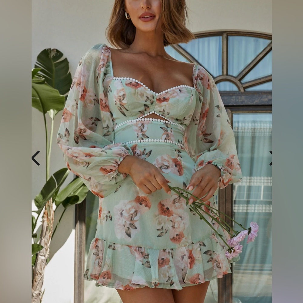 Selfie Leslie Catch Feelings Sweetheart Neckline Dot Trim Dress Rose Print Mint